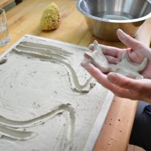 Über die Hände zum Ich